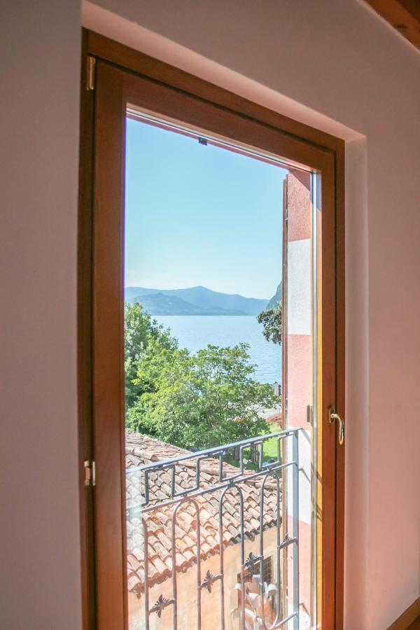 IseoLakeRental - Casa del Pescatore Riva di Solto Esterno foto