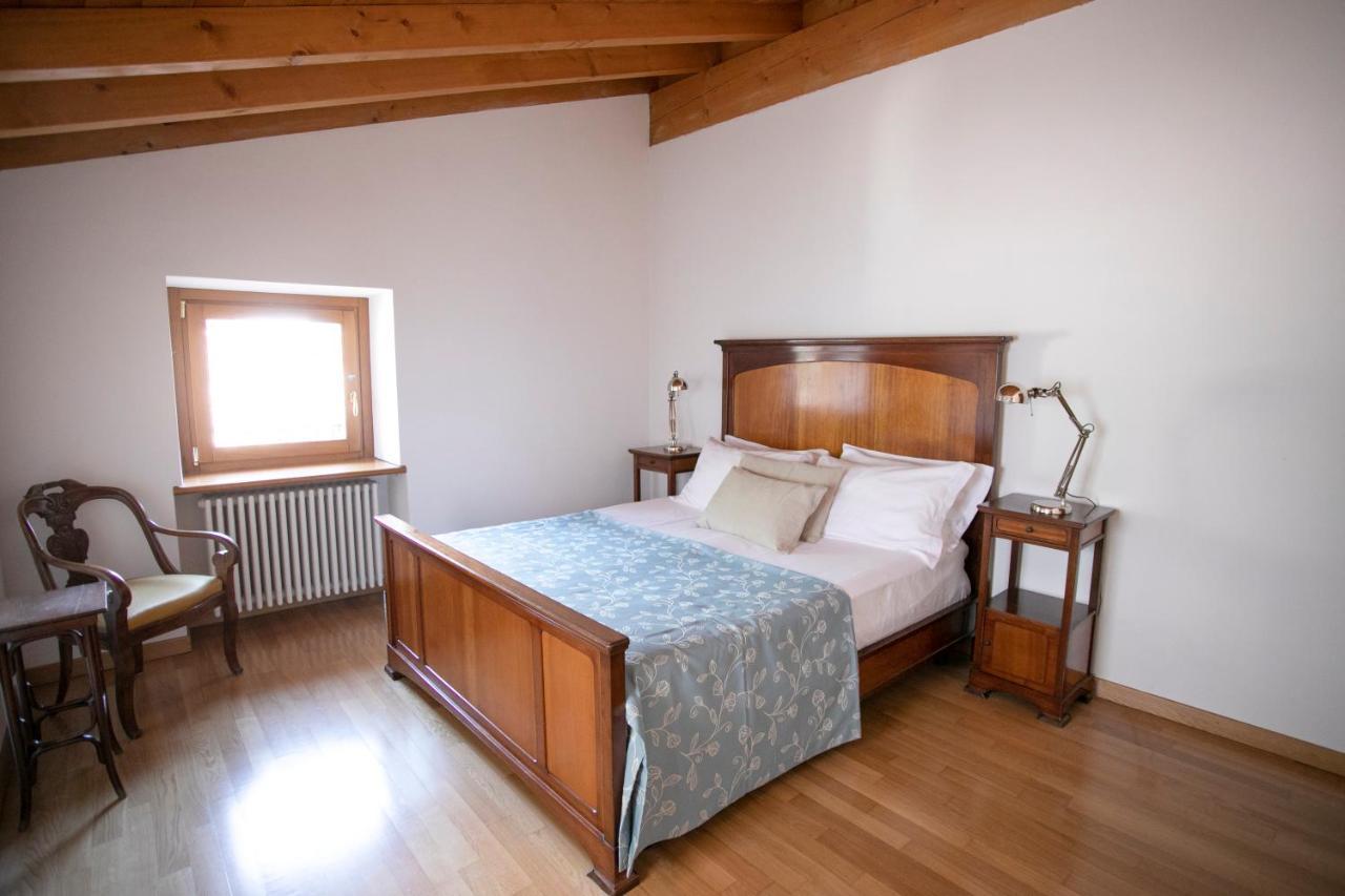 IseoLakeRental - Casa del Pescatore Riva di Solto Esterno foto