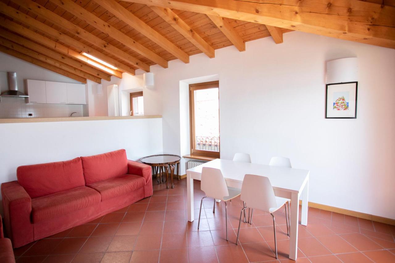 IseoLakeRental - Casa del Pescatore Riva di Solto Esterno foto