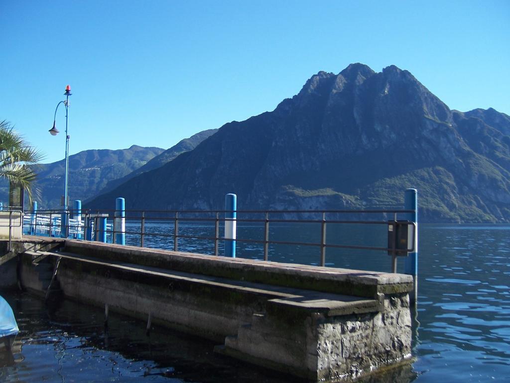 IseoLakeRental - Casa del Pescatore Riva di Solto Camera foto