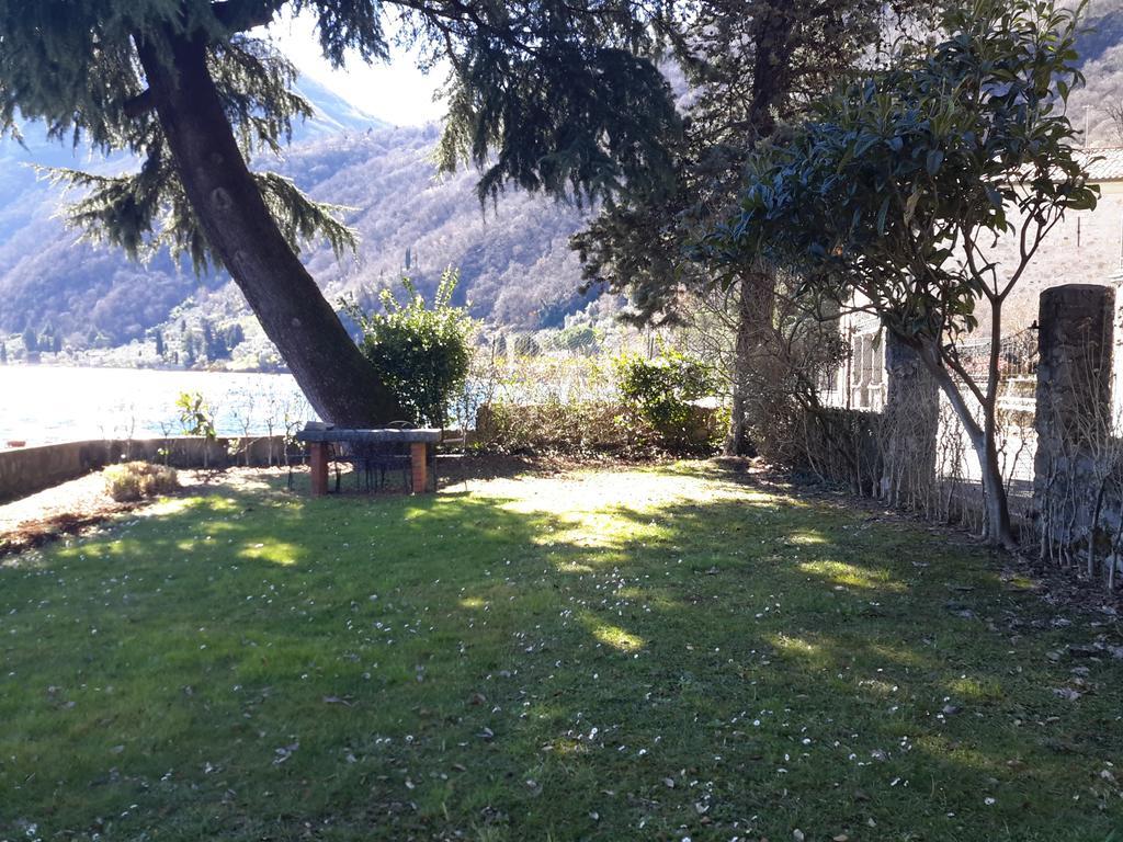 IseoLakeRental - Casa del Pescatore Riva di Solto Esterno foto